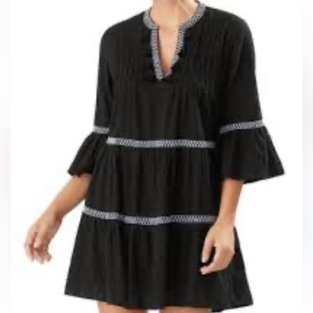 Tommy Bahama
Jacquard Tiered Dress